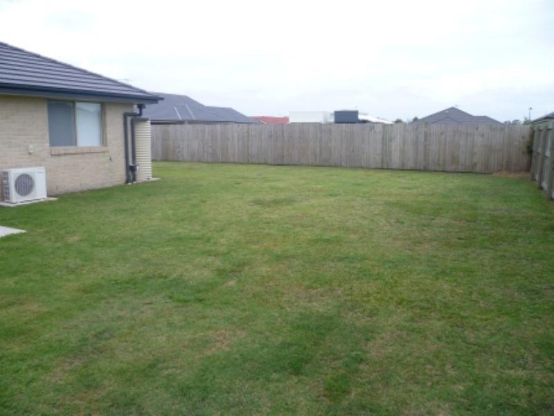 16 Ningi Waters Drive, Ningi QLD 4511