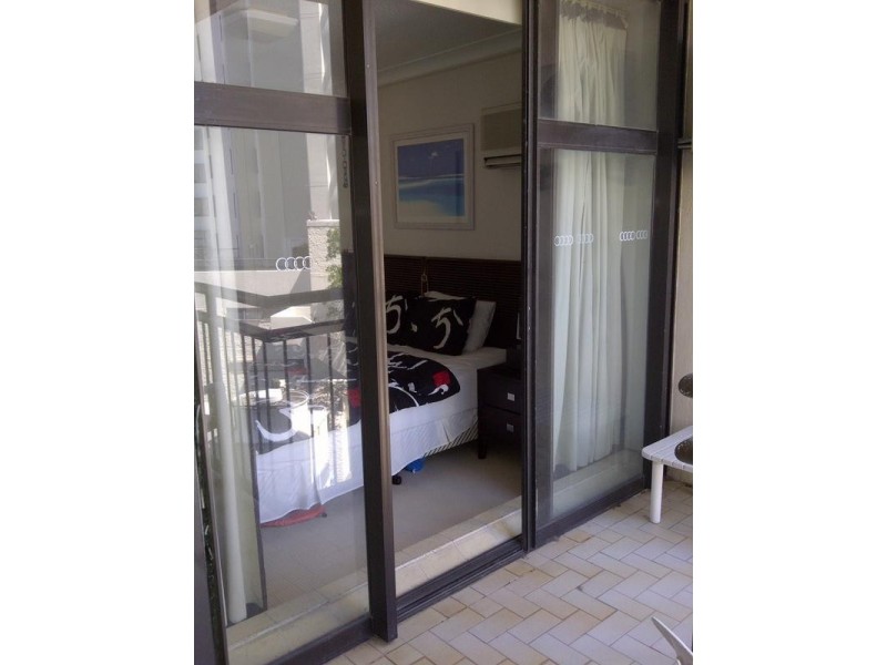 18 Hanlan Street, Surfers Paradise QLD 4217