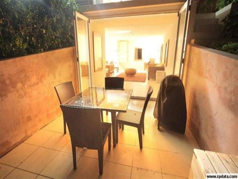 61 The Promenade, Isle Of Capri QLD 4217