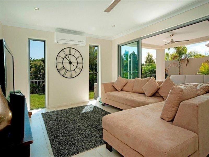 Hope Island QLD 4212