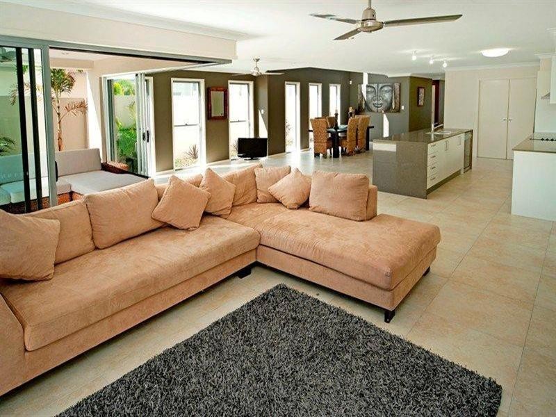 Hope Island QLD 4212