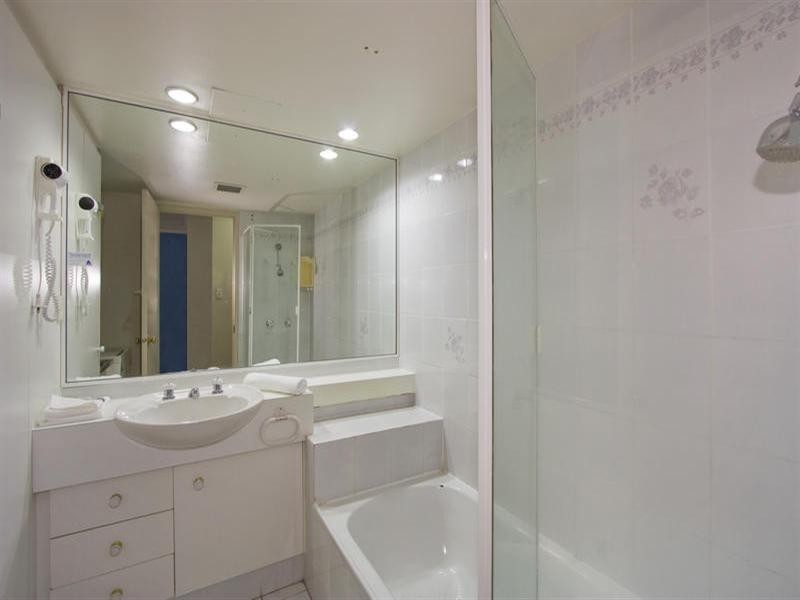 27 Peninsular Drive, Surfers Paradise QLD 4217