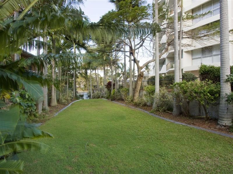 27 Peninsular Drive, Surfers Paradise QLD 4217