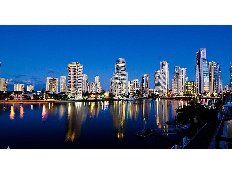 1/67 Stanhill Drive, Chevron Island QLD 4217