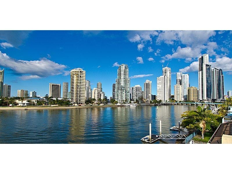 1/67 Stanhill Drive, Chevron Island QLD 4217