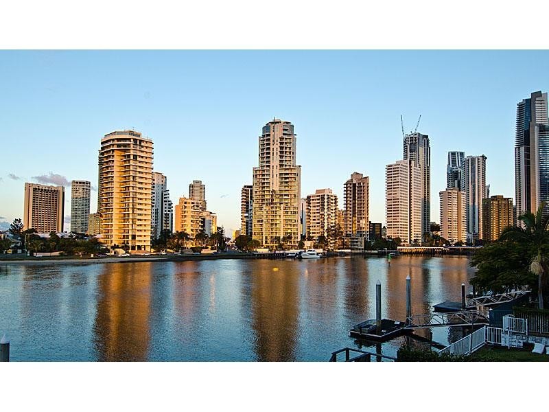 1/67 Stanhill Drive, Chevron Island QLD 4217