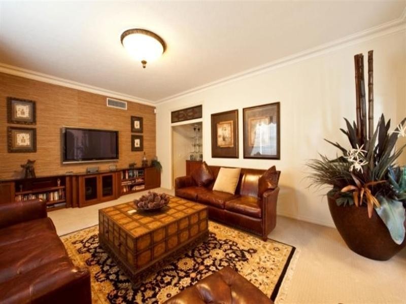 54 Commodore Drive, Surfers Paradise QLD 4217