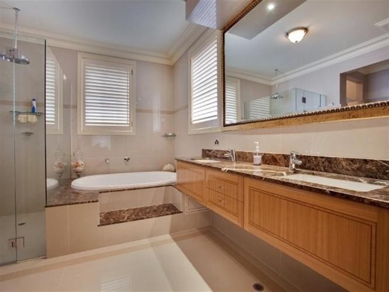 54 Commodore Drive, Surfers Paradise QLD 4217