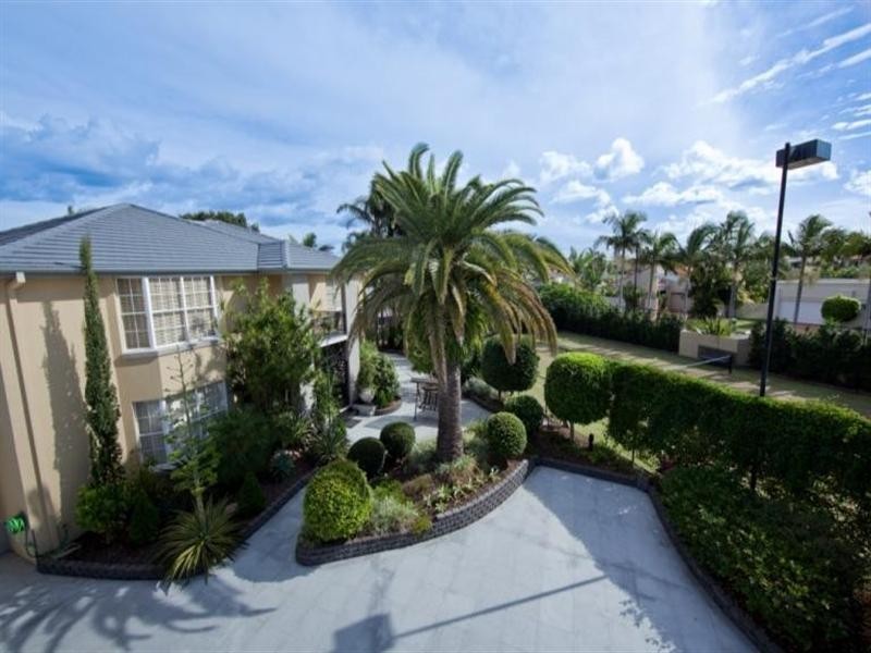 54 Commodore Drive, Surfers Paradise QLD 4217