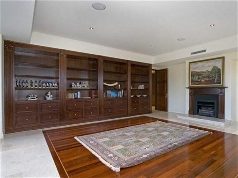 55 Knightsbridge Parade West, Sovereign Islands QLD 4216