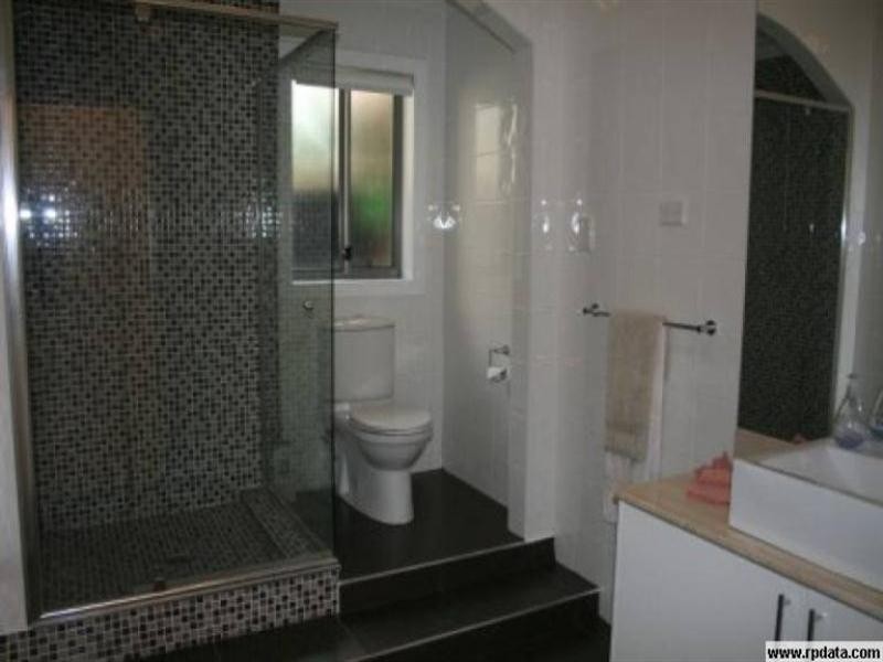 62 Amalfi Drive, Isle Of Capri QLD 4217