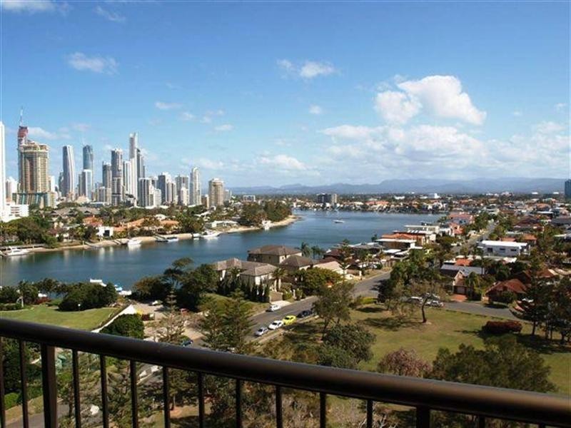 5 Admiralty Drive, Surfers Paradise QLD 4217