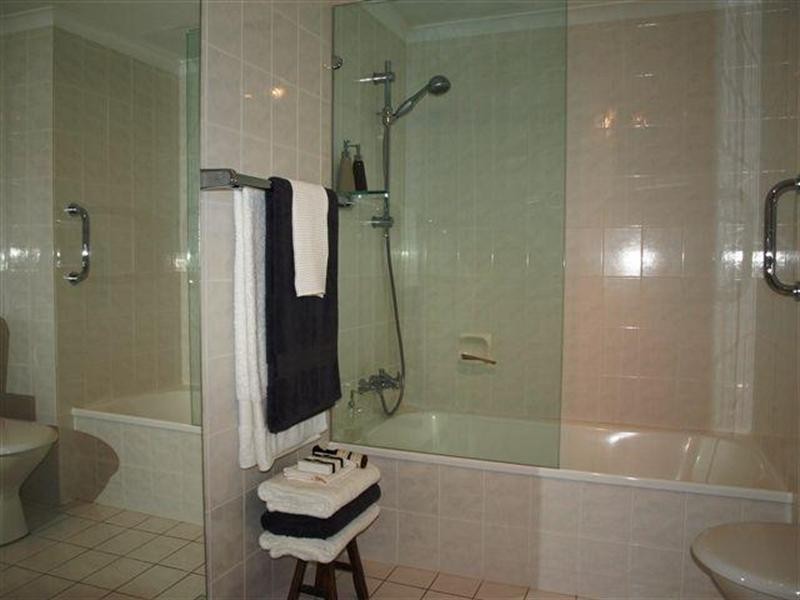 5 Admiralty Drive, Surfers Paradise QLD 4217