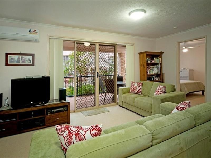 2/47 Bauer Street, Southport QLD 4215