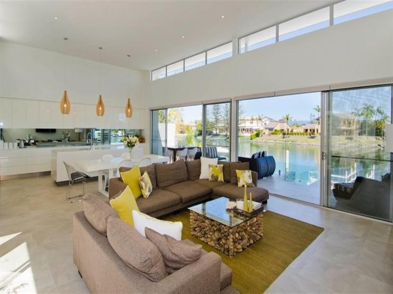 51 Allambi Avenue, Broadbeach Waters QLD 4218