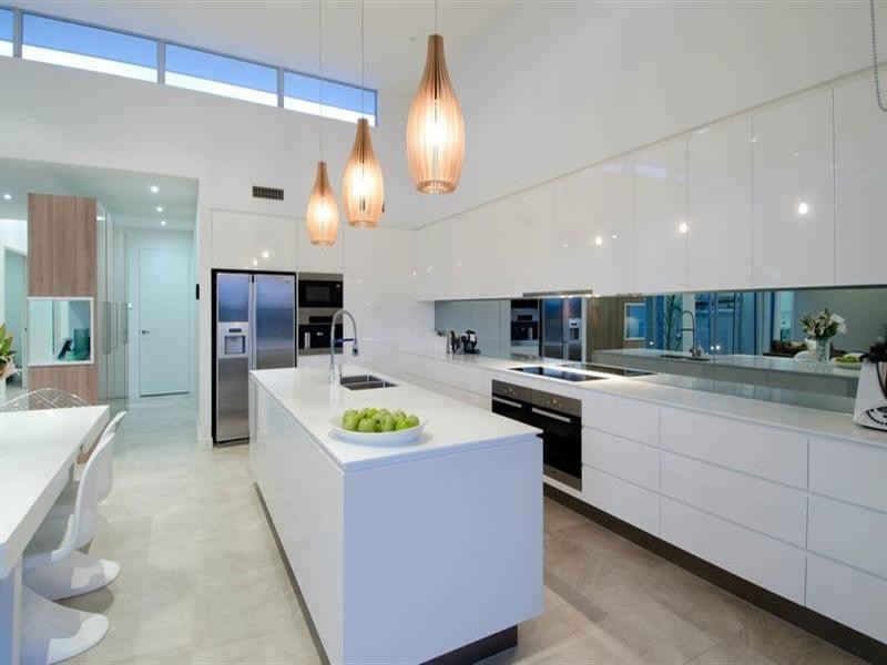 51 Allambi Avenue, Broadbeach Waters QLD 4218