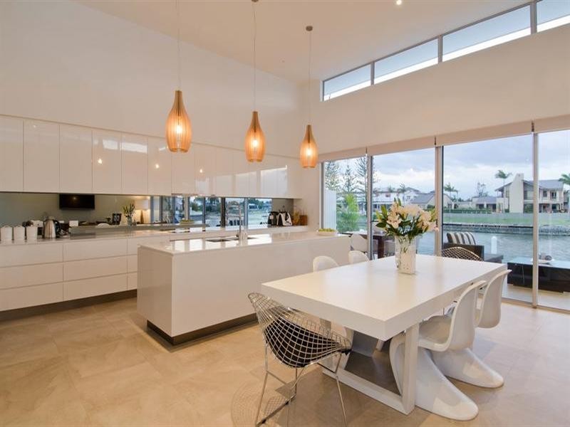 51 Allambi Avenue, Broadbeach Waters QLD 4218