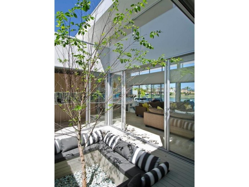 51 Allambi Avenue, Broadbeach Waters QLD 4218