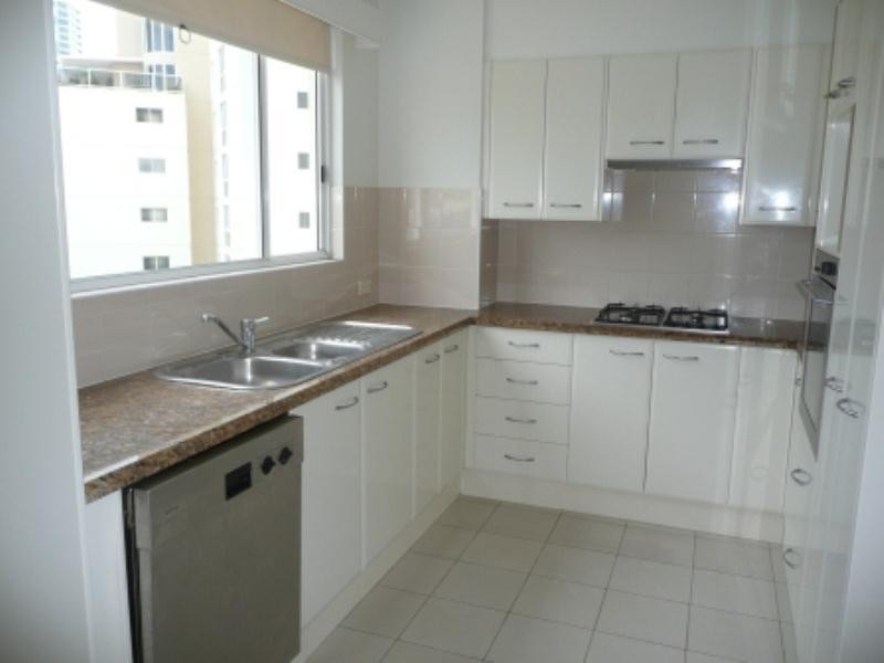 17-59 Pacific Street, Main Beach QLD 4217