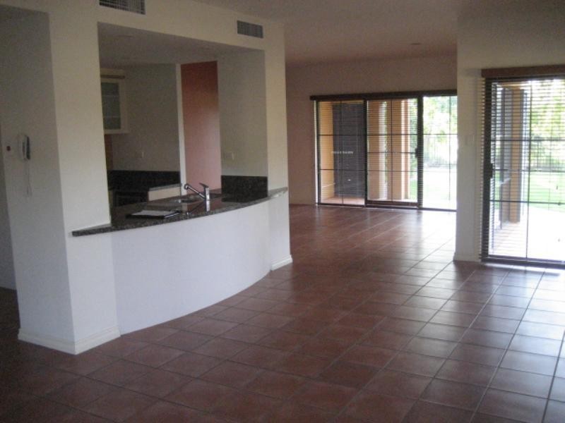 3208 Palladian Drive, Hope Island QLD 4212