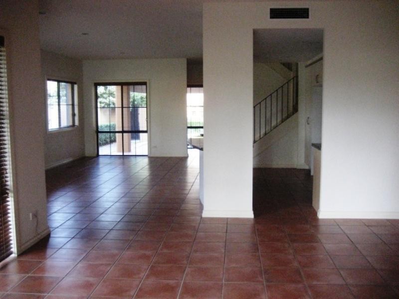 3208 Palladian Drive, Hope Island QLD 4212