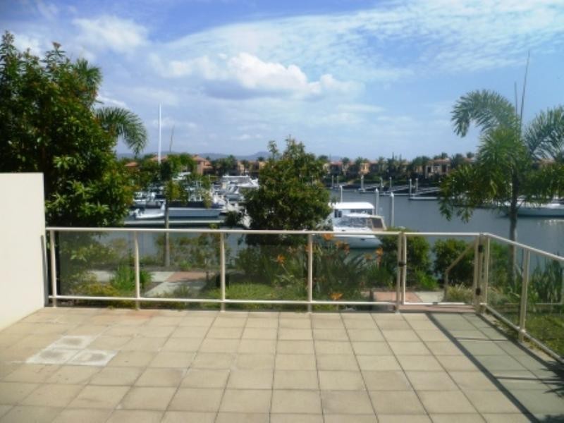 Hope Island QLD 4212