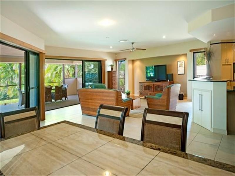 21 River Cove Place, Helensvale QLD 4212