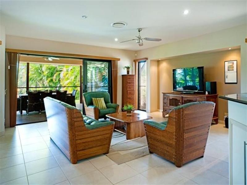 21 River Cove Place, Helensvale QLD 4212