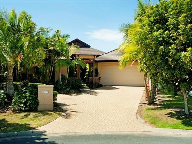 21 River Cove Place, Helensvale QLD 4212