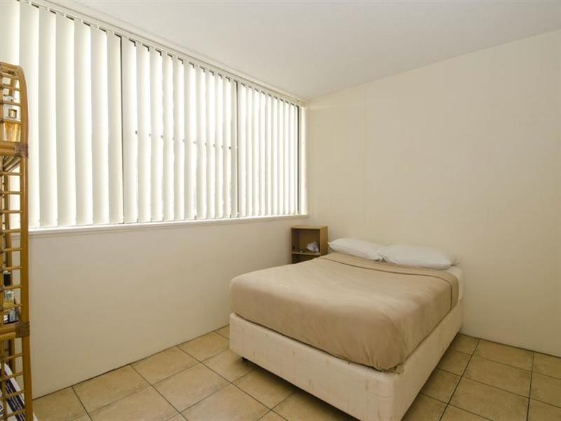 20 Tricket Street, Surfers Paradise QLD 4217