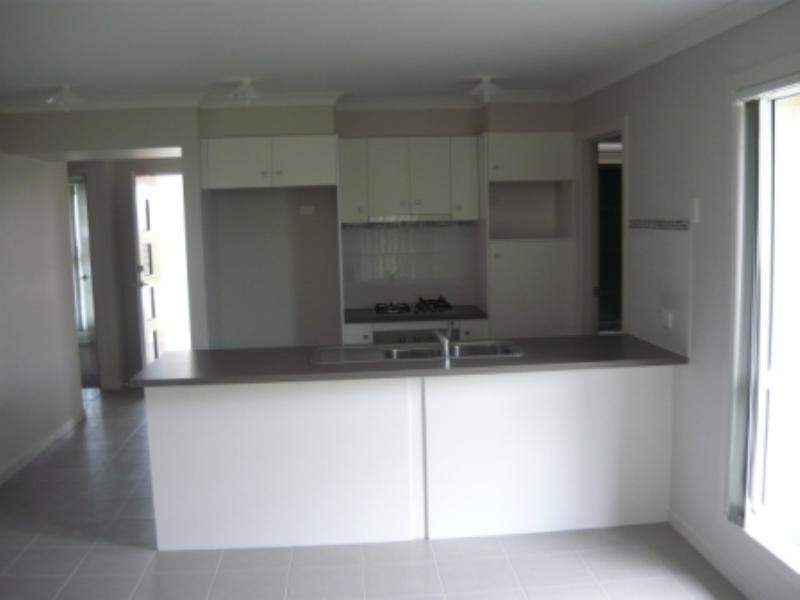 5 Ballow Crescent, Redbank Plains QLD 4301