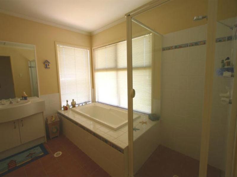 55 Audrey Avenue, Helensvale QLD 4212