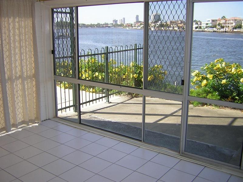 3/107-109 Stanhill Drive, Chevron Island QLD 4217