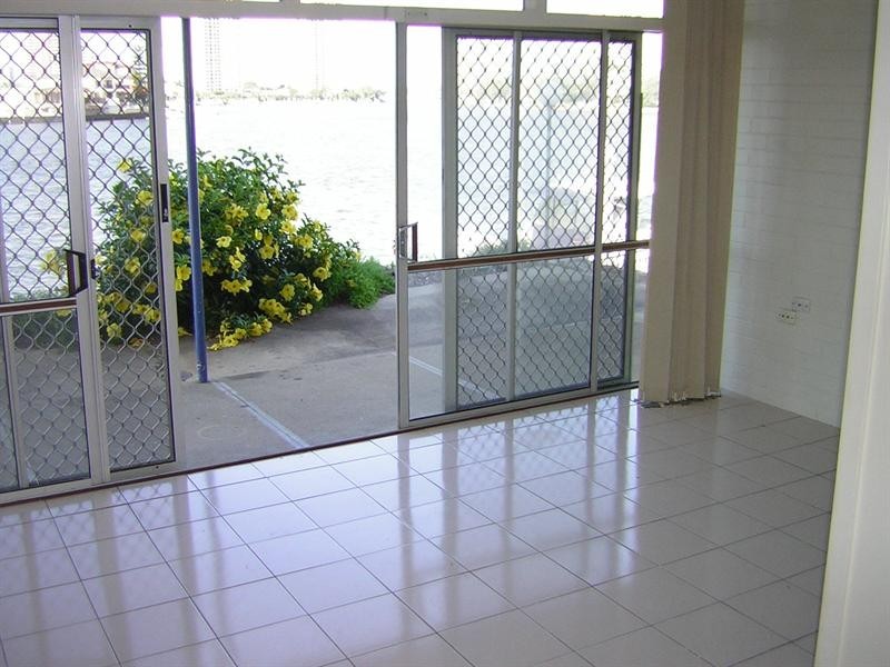 3/107-109 Stanhill Drive, Chevron Island QLD 4217