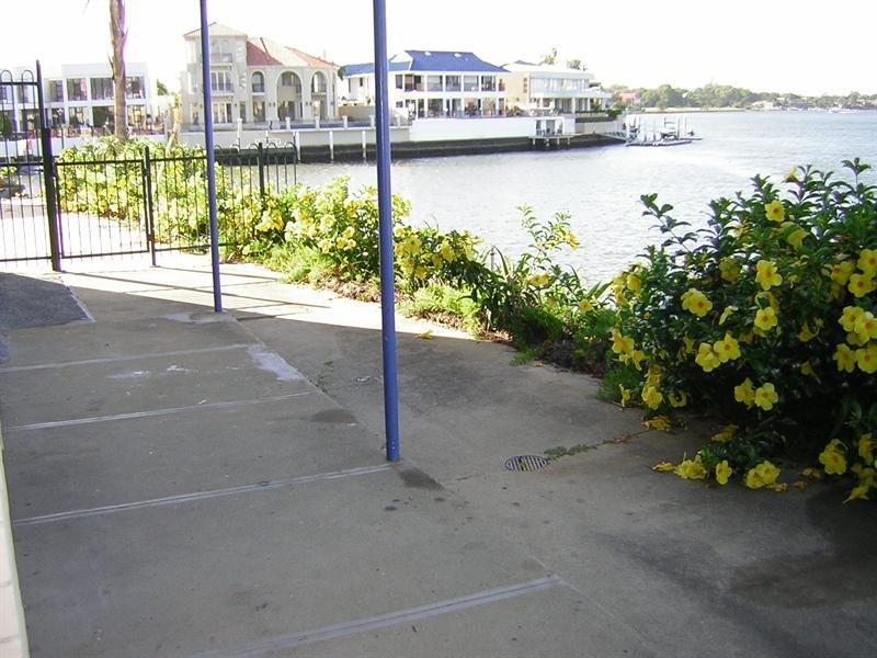 3/107-109 Stanhill Drive, Chevron Island QLD 4217