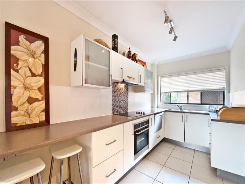 4/53 Sunset Boulevard, Surfers Paradise QLD 4217