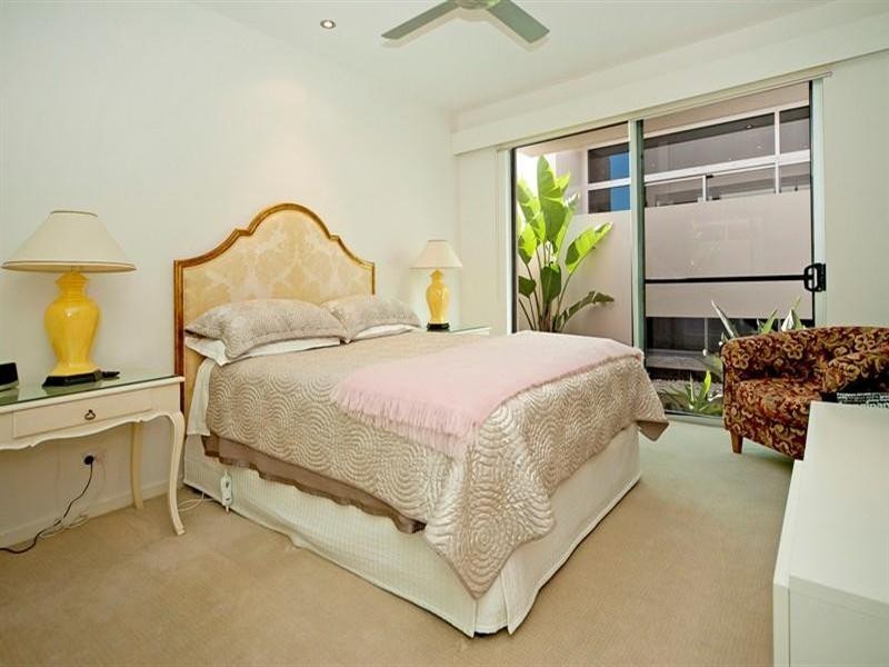 Hope Island QLD 4212