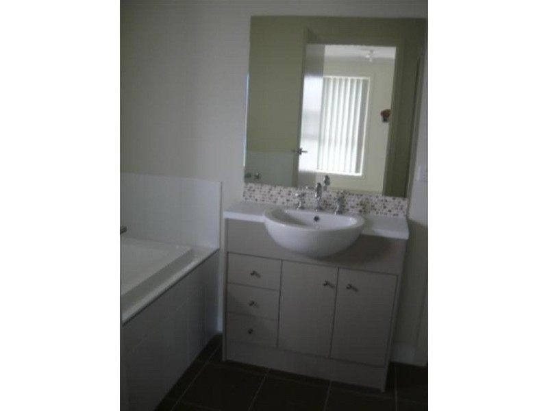 8 Ballow Crescent, Redbank Plains QLD 4301