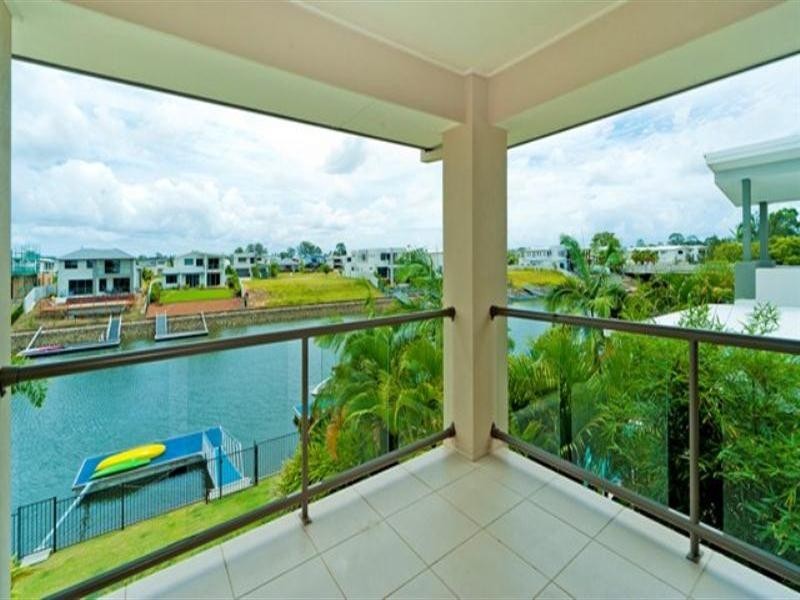 34 River Links Bvd E, Helensvale QLD 4212