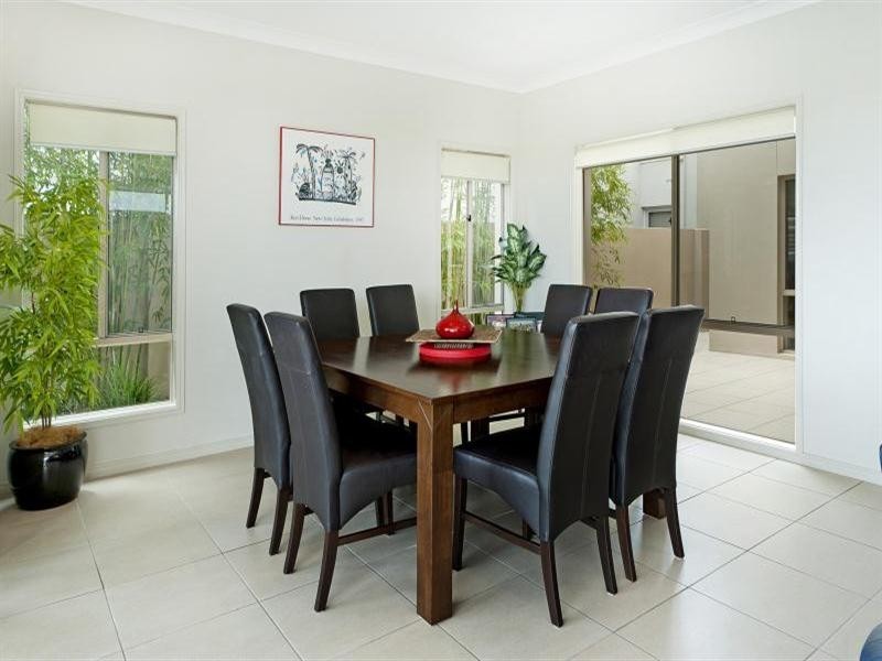 34 River Links Bvd E, Helensvale QLD 4212