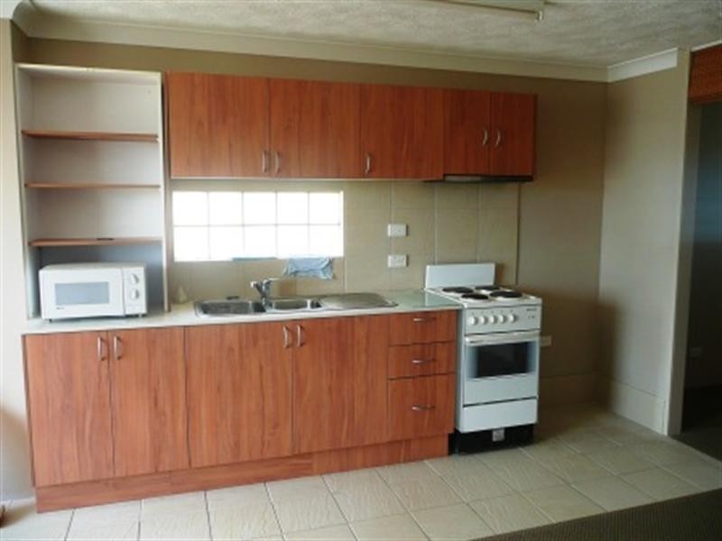 53-30 Marine Parade, Southport QLD 4215