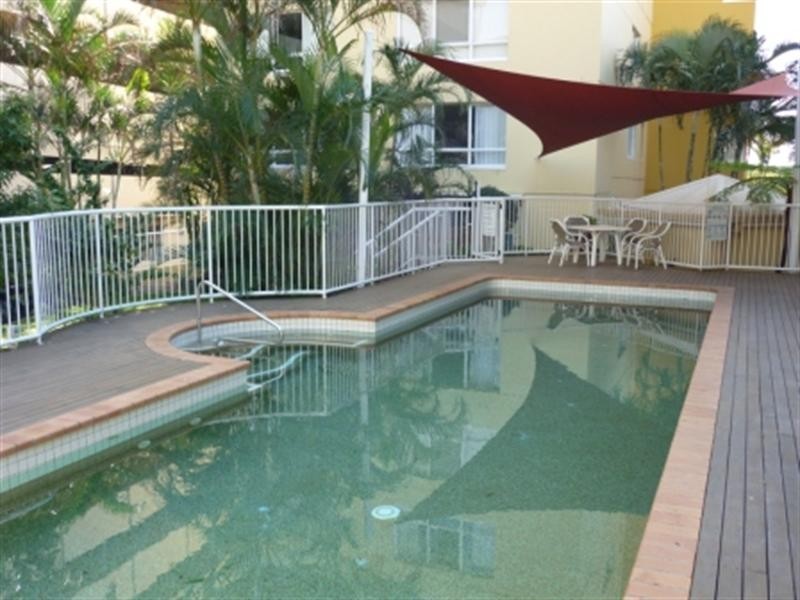 53-30 Marine Parade, Southport QLD 4215