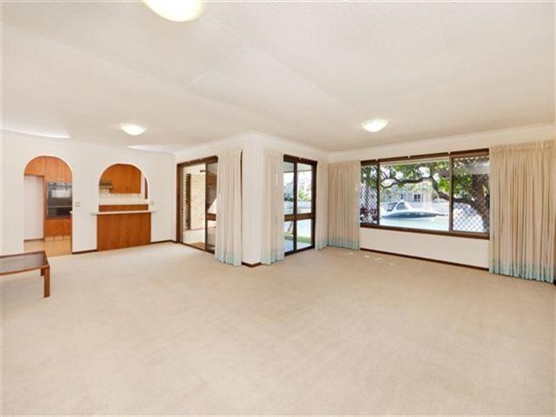 10 Midshipman Court, Surfers Paradise QLD 4217