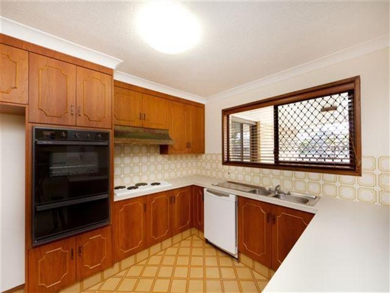 10 Midshipman Court, Surfers Paradise QLD 4217