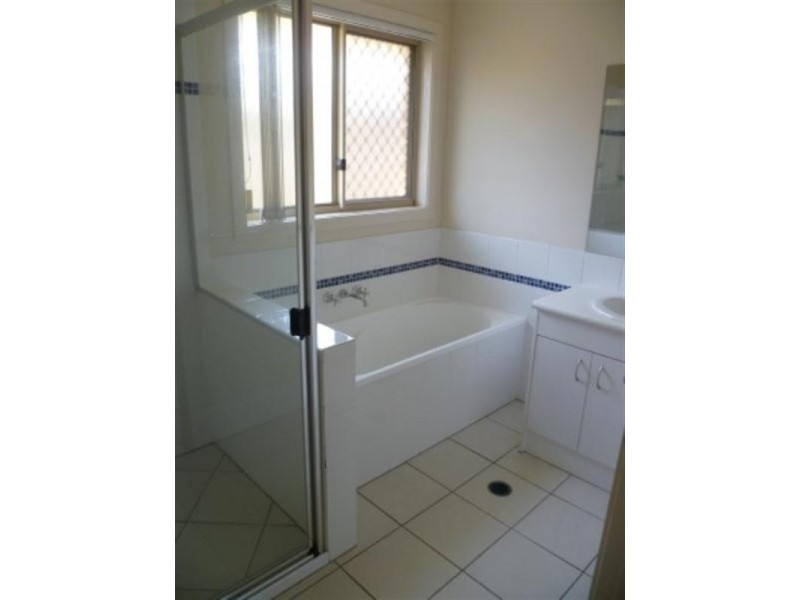 27 Blueberry Ash Court, Boronia Heights QLD 4124