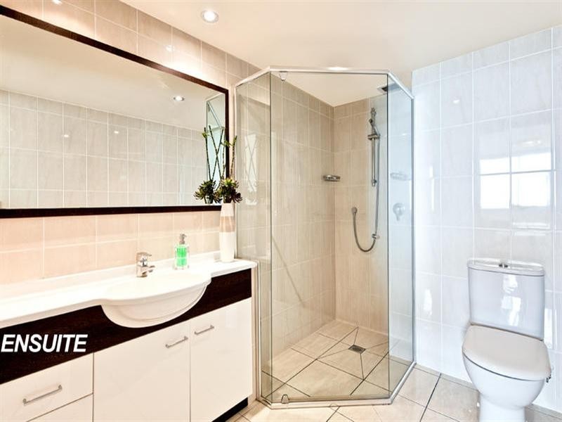 50 Old Burleigh Road, Surfers Paradise QLD 4217