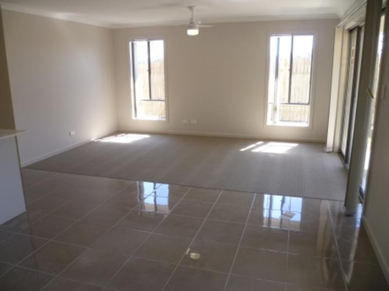 46 Grand Terrace, Waterford QLD 4133