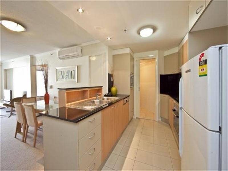 21 Cypress Avenue, Surfers Paradise QLD 4217