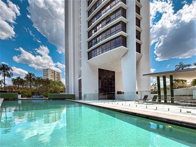 4 Wahroonga Place – Avalon Apartments, Surfers Paradise QLD 4217