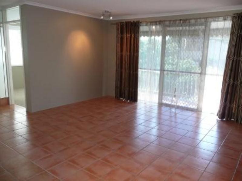 4-120 Stanhill Drive, Chevron Island QLD 4217